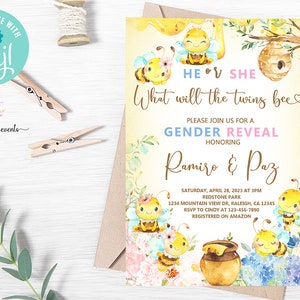 Può includere: Un invito a una rivelazione di genere a tema api. L'invito è giallo con un design ad acquerello di api, fiori e un favo. Il testo sull'invito recita "Lui o Lei Cosa saranno i gemelli?" e "Si prega di unirsi a noi per una rivelazione di genere in onore di Ramiro & Paz".