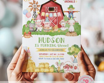 Può includere: Un invito di compleanno a tema fattoria con un fienile rosso, animali dei cartoni animati e il testo "Calling all the PARTY ANIMALS". L'invito è tenuto in mano e include il nome "HUDSON" e i dettagli della festa.