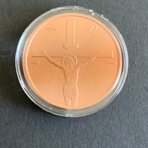 Crucifixion I.N.R.I. 1 oz .999 Fine Copper Round BU In Plastic Capsule