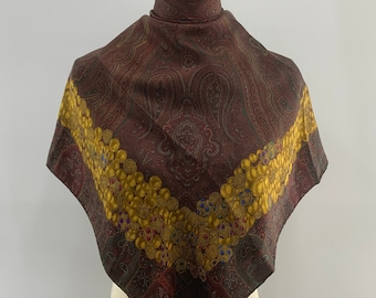 Bufanda vintage de Chanel, bufanda de seda de Chanel, chal de seda de Chanel, bufanda con joyas de cachemira de Chanel, bufanda de cuello de Chanel, pañuelo de cuello de Chanel