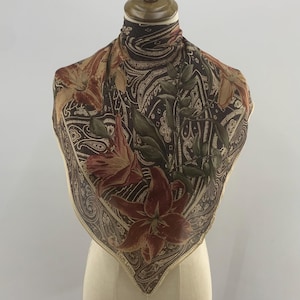 Vintage Ralph Lauren Floral Paisley Silk Scarf, Vintage Scarf Carre Foulards, Square Scarves, Neckwear Fashion, Shawl Scarf Top, Neckerchief