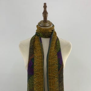Foulard En Soie Vintage DANIEL HECHTER - Motif Lascaux - Dimensions 87 X 88 Cm - Couleur Taupe