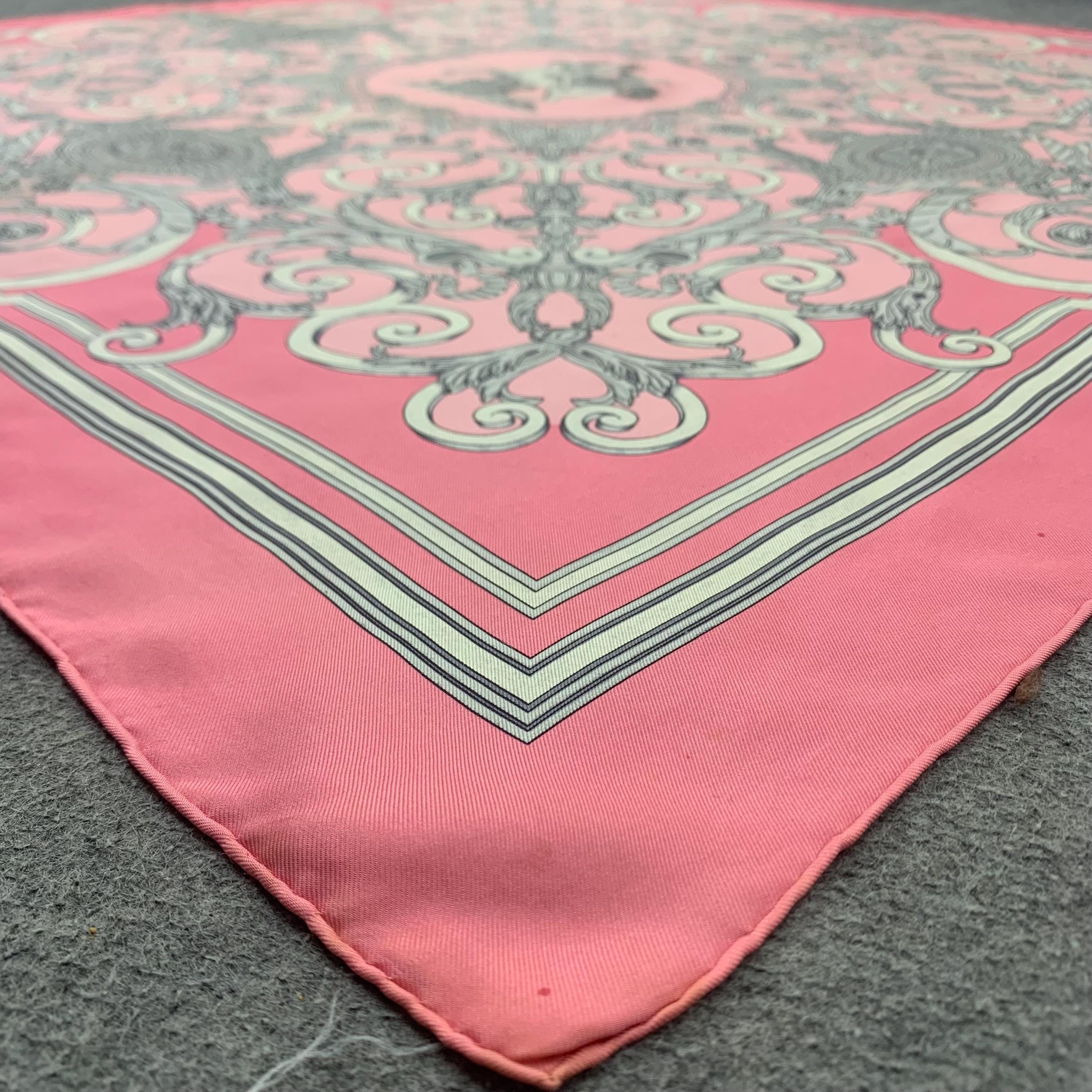 HERMES LES TUILERIES シルクスカーフピンク Vintage Hermes Scarf Les Tuileries by Joachim Metz, Authentic