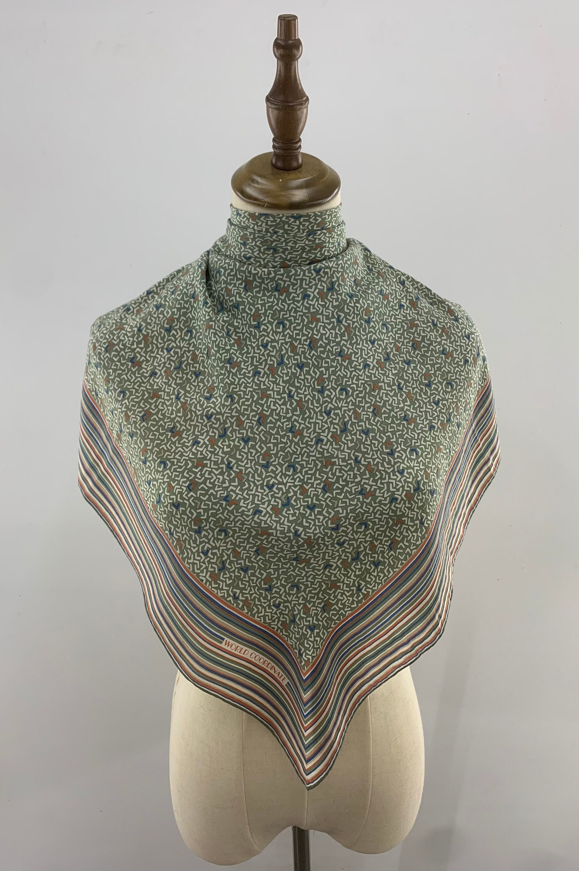 Vintage World Coordinate Silk Scarf Vintage Scarf Silk Scarves Classic Square Foulards Accessories Neck Scarf Neckerchief Shawl Body Wrap