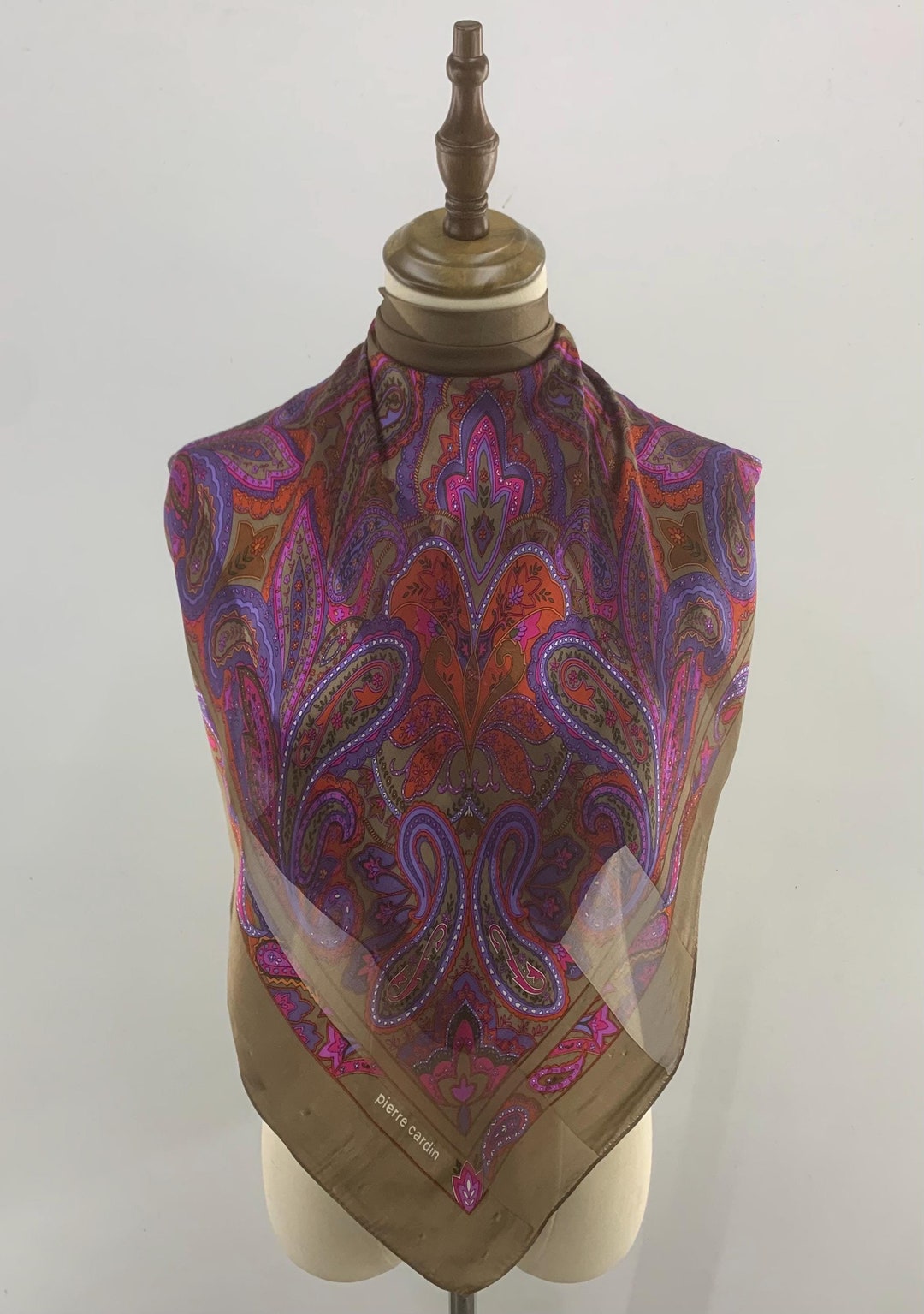 Carré En Soie Vintage Pierre Cardin Paris - Foulard Floral 100% Soie, Occasion
