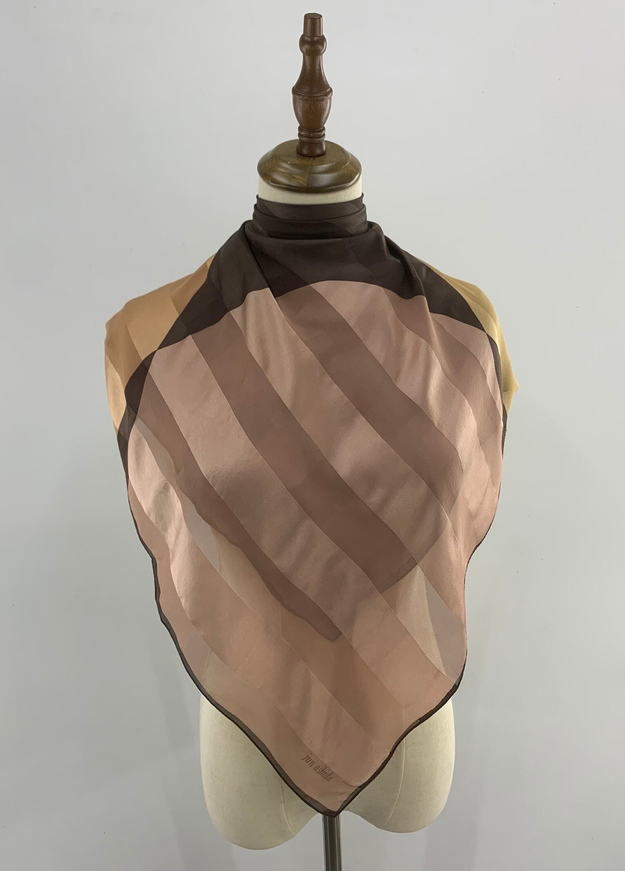 Foulard Chic Femme Carré 100% Soie | La Parisienne