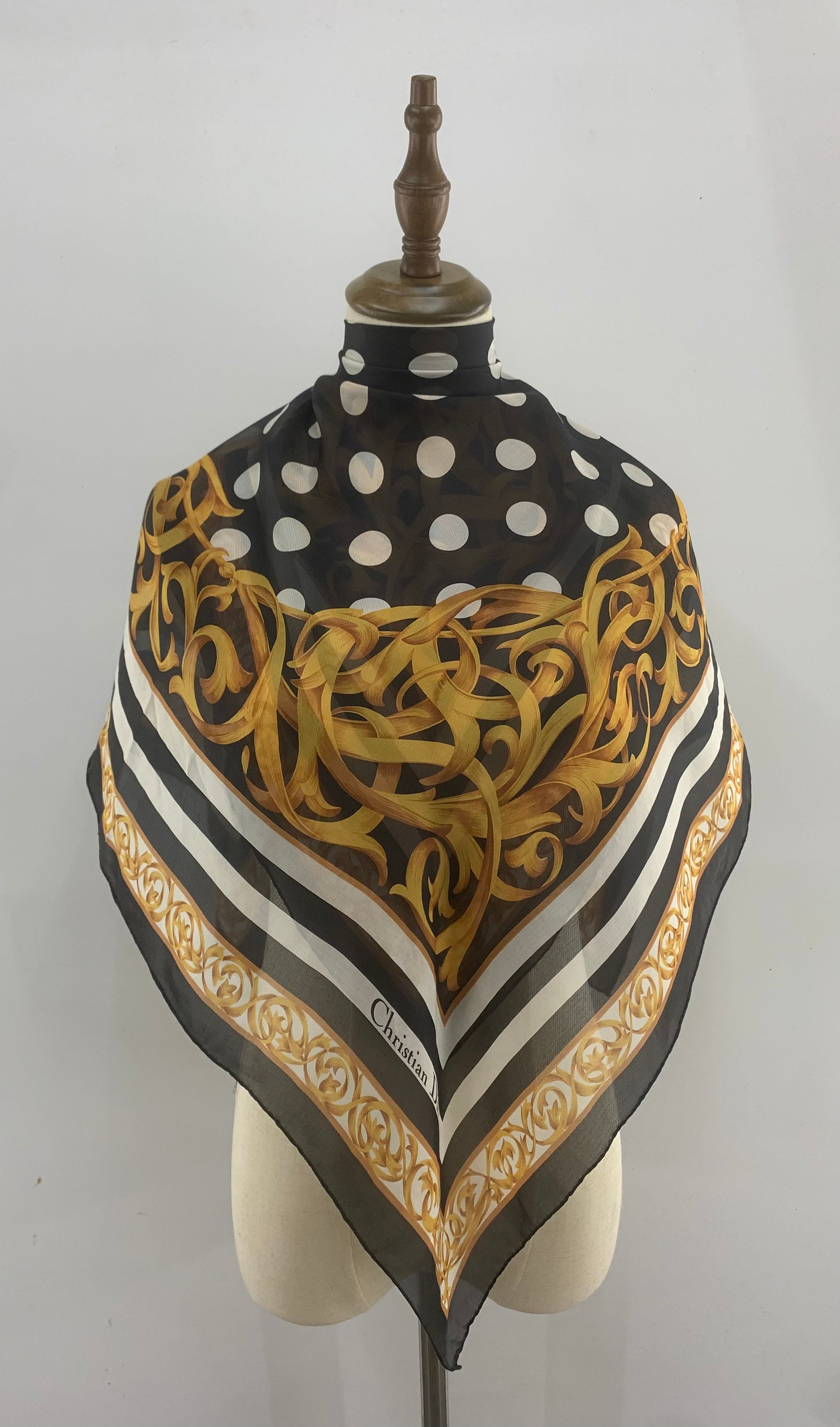 Dior women store scarf