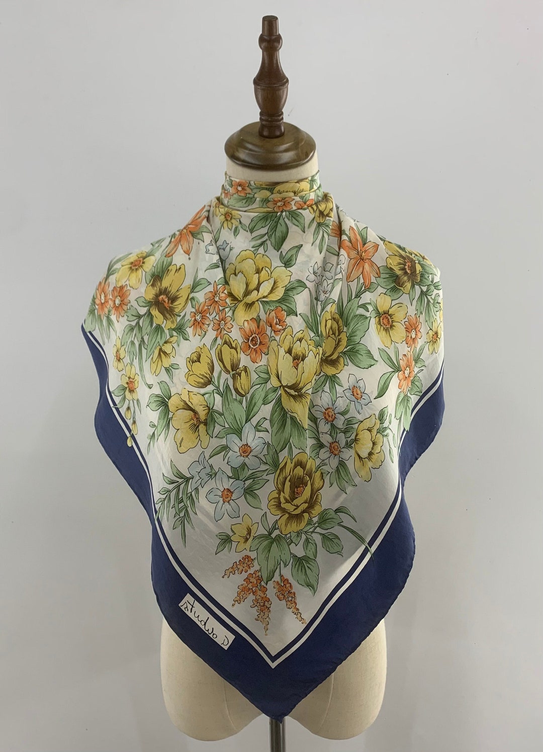 Foulard Carré Soie Imprimé Floral - Satin Polyester 90x90cm - Multicolore Femme