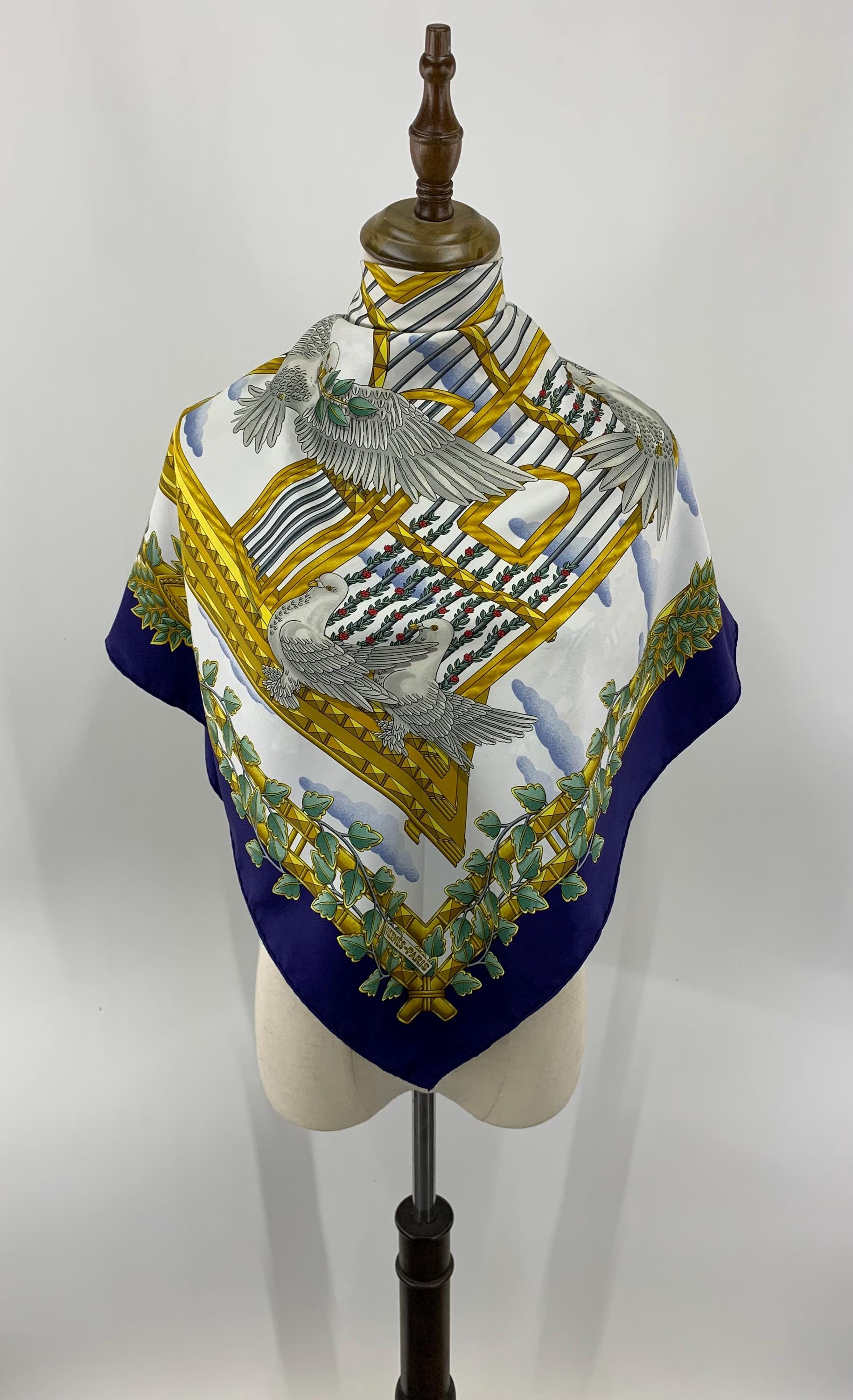 HERMÈS　エルメス　ヴィンテージスカーフ　フェスティバル柄 Vintage hermes scarf 45 - Etsy 日本