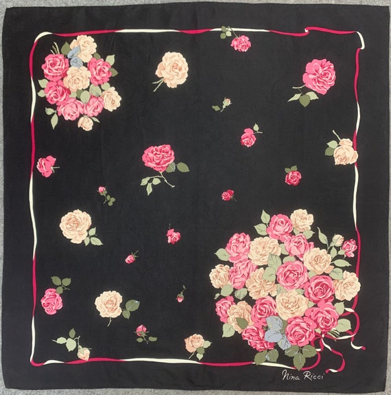 Nina Ricci 花柄シルクスカーフ ムーミン様専門 Nina Ricci 花柄シルク