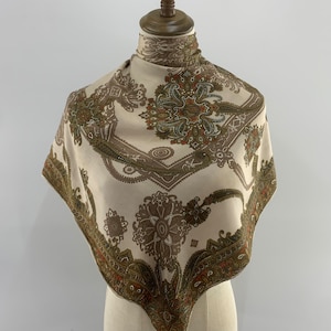 Vintage 90s Silk Scarf, Vintage Square Scarf, Vintage 90s Accessories, Vintage Paisley Silk Scarf, Classic Scarf, Vintage Paisley Silk Shawl