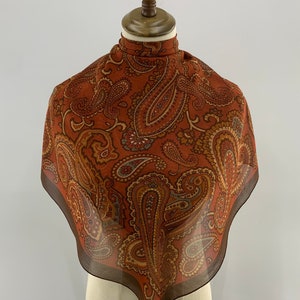 Vintage Silk Scarf, Classic Paisley Scarf, Vintage Shawl Silk, Vintage Scarves, Vintage Scarf, Foulard, Silk Carre Classic, Square Scarf