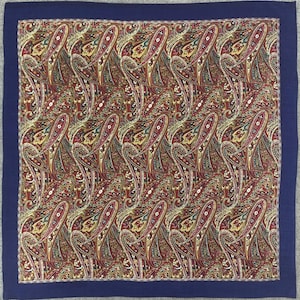 Vintage Scarf Classic Paisley Blue Border Square Scarves Foulards Unisex Accessories Neck Scarf Top Shawl Body Wrap Cover Up Neckerchief
