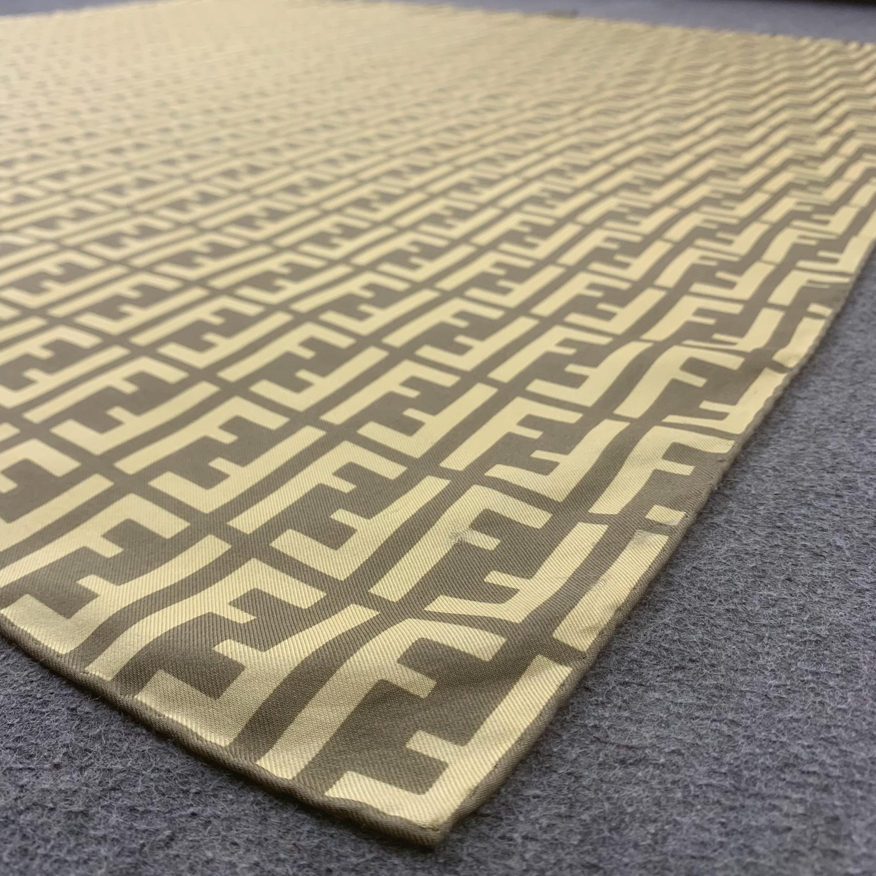FENDI ベージュストライプ毛布 絹 シルク毛布 140x210cm Vintage Fendi Silk Scarf Authentic Fendi Zucca Monogram Scarves