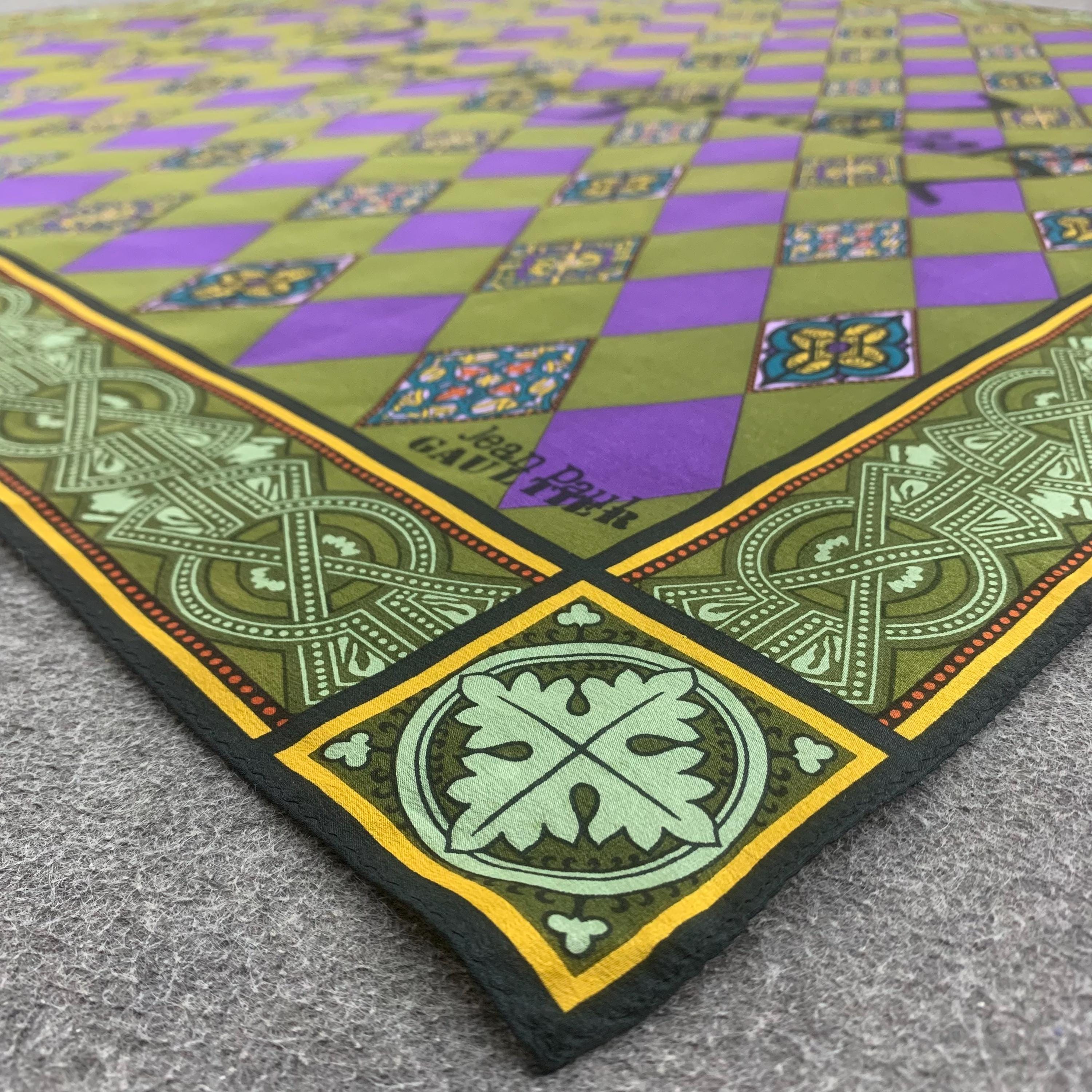 ヴィンテージ ジャンポール ゴルチエ シルクスカーフ 幾何学模様 ユニ