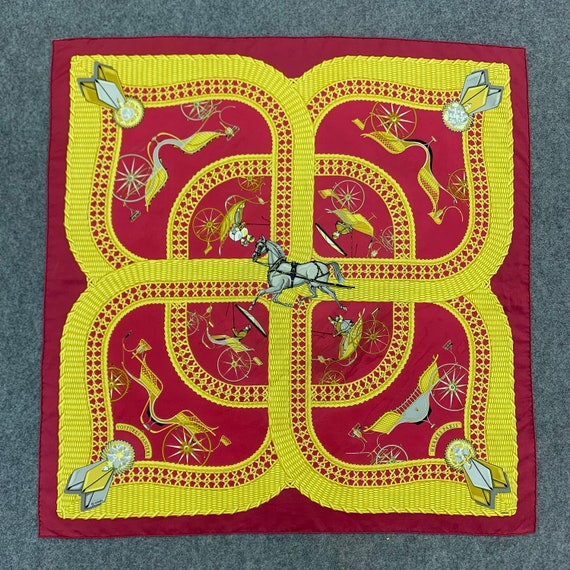 HERMES シルクスカーフ 装飾的なデザイン　ヴィンテージ Vintage HERMES Silk Scarf / エルメス・シルクスカーフ(Eperon