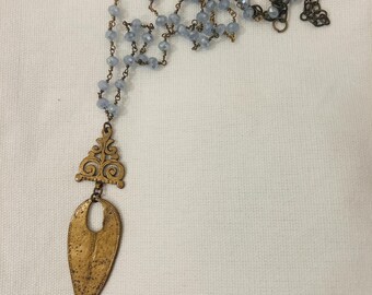 Vintage Chic Gypsy Pendant Beautiful Blaby Blue Swarovski Necklace