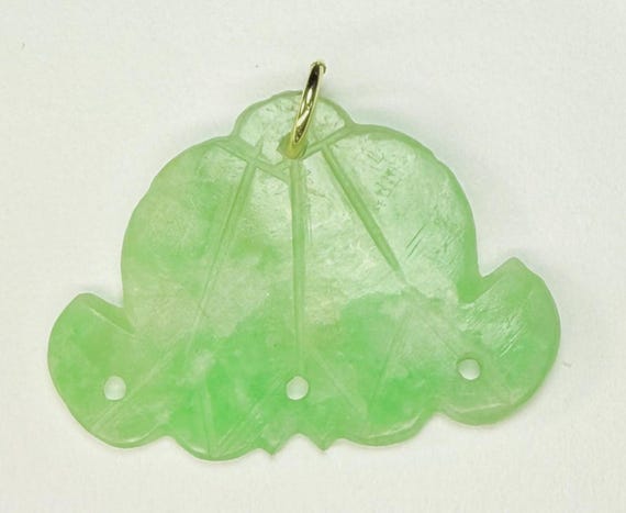 Antique carved 40x34 mm, 2 mm thick Burma Jade not treated Floral design pendant  from China Free shipping