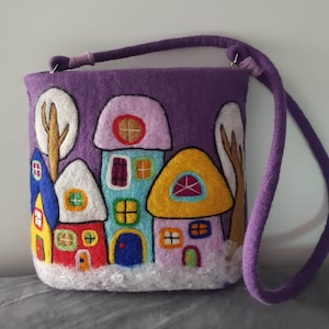 Tasche mit Häusern / Shopper-Tasche / Geschenk für eine Frau / Tasche auf Rahmen / Wolltasche / Bunte Häuser