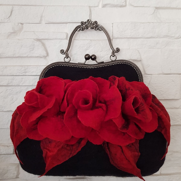 Sac en feutre / Sac en feutre avec roses / Cadeau pour femme / Roses rouges / Accessoire de mode / Sac de printemps