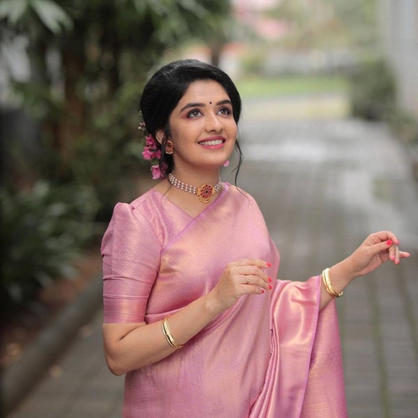 Sari de couleur rose layette pour femme Sari en soie douce beau sari sari de travail jacquard pour femme. Sari en soie de kanchipuram.