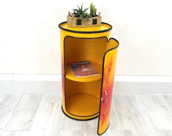 Ölfass Schrank "Vinc" - die Fass Hausbar - Minibar aus Stahlfass - Fass-Schrank mit Tür und Riegel - Upcycling Ölfassmöbel von Tonnen Tumult