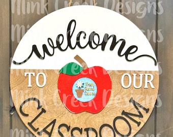 18” Custom Teacher Door Hanger – Welcome to Our Classroom Sign – Interchangeable Apple – Personalized Classroom Decor – Back to School Gift