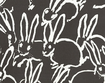 Papel pintado de tela de hierba con conejos ilustrados de Hutch - Papel pintado tradicional