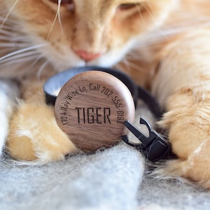 Apple Airtag leather wood premium cat collar, airtag cat collar no jiggle free breakaway quick release buckle, Engraved personalisation