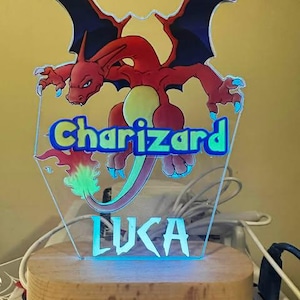 Lámpara de noche personalizada de dragón Charizard con nombre personalizado, decoración para habitación infantil