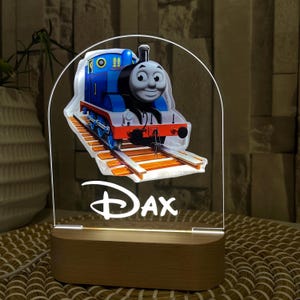 Personalisierte Thomas Zug |Individualisierungsname| Geburtstagsgeschenk|Holzsockel| Kinderzimmer Dekor