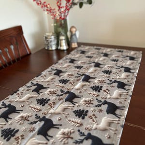 Reindeer Table Runner, Christmas Table Decor, Scandinavian Winter Dining Table Centerpiece