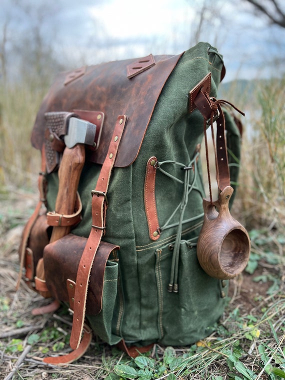 Handmade Bushcraft Backpack Camping Backpack Leather and Waxed Canvas  Backpack, Camping, Hunting, Bushcraft, Travel, Personalization -  Canada