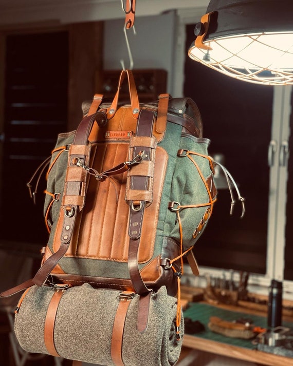 Hecho a medida Cuero Mochila de lona encerada 45L Personalizacion Mochila de cuero Bolso Bushcraft Viajes Camping Caza Etsy Espana