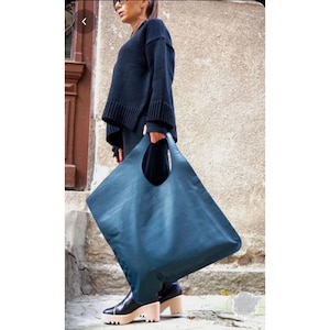 The ultimate “KAWAII” and luxurious handbag charms｜Kateigaho