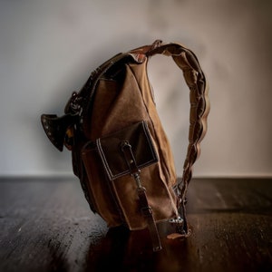 Zaino da campeggio fatto a mano in pelle e tela cerata per borsa da viaggio, borsa da campeggio, borsa militare / 40 litri / Personalizzazione per la tua richiesta