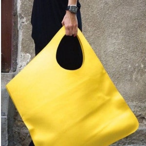 Moderne handgefertigte übergroße asymmetrische Tasche aus echtem Leder mit Brieftasche, elegante Designertasche für den täglichen Gebrauch