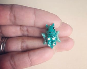 Mini escultura de dragón hecha a mano, criatura fantástica, regalo para amantes de los dragones, mística, para coleccionistas de dragones, miniatura, dragones diminutos.