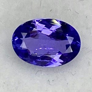 Natural Tanzanite loop clean Beutiful Colour AA For Jewellery Making ,  0.75 Carat Weight, Size  7 × 5 × 2.90 MM