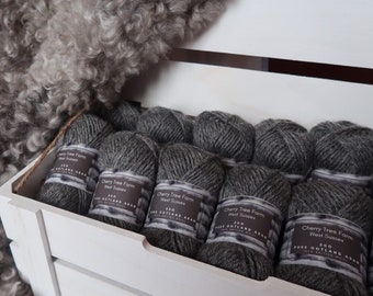 Hilo Gotland Aran natural sin teñir de 50 g, cortado e hilado en Gran Bretaña