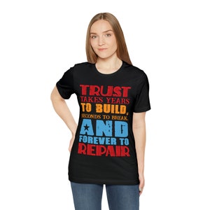 Trust Design No 2 - Unisex T-Shirt