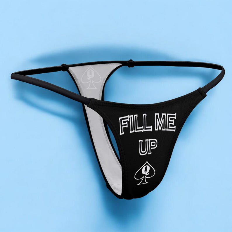 FILL ME UP – Queen of Spades Hotwife String: Gedurfde lingerie voor zelfverzekerde vrouwen die hun verlangens omarmen – Maak een statement in de slaapkamer afbeelding 9