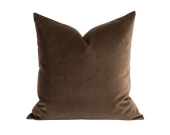 Funda de almohada de terciopelo marrón chocolate/JANA
