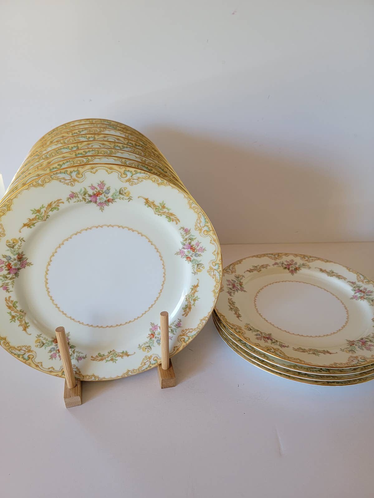 ニューギニアの文様 (1974年) (Antique pattern〈2〉) 2309 Noritake Toki Kaisha Nippon N2632 Burgandy Red Edge
