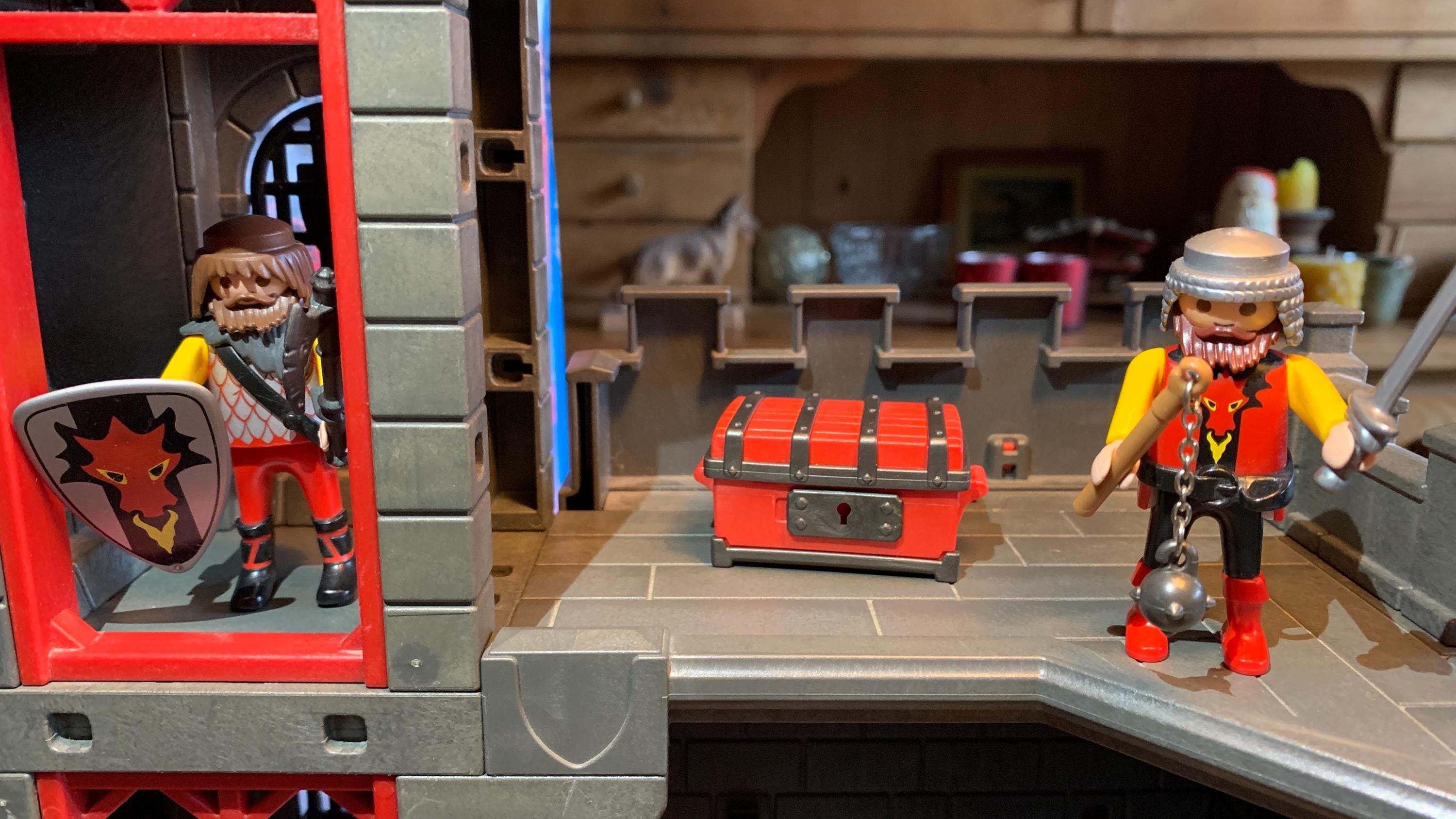 Playmobil Castle 3269 + Big Red Dragon 3327 + Red Knights +