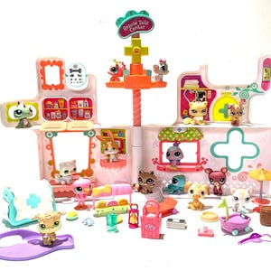 Ancien Hôpital Littlest Pet Shop LPS Rescue Tails Center - Playset Hasbro 2009 Pour Figurines