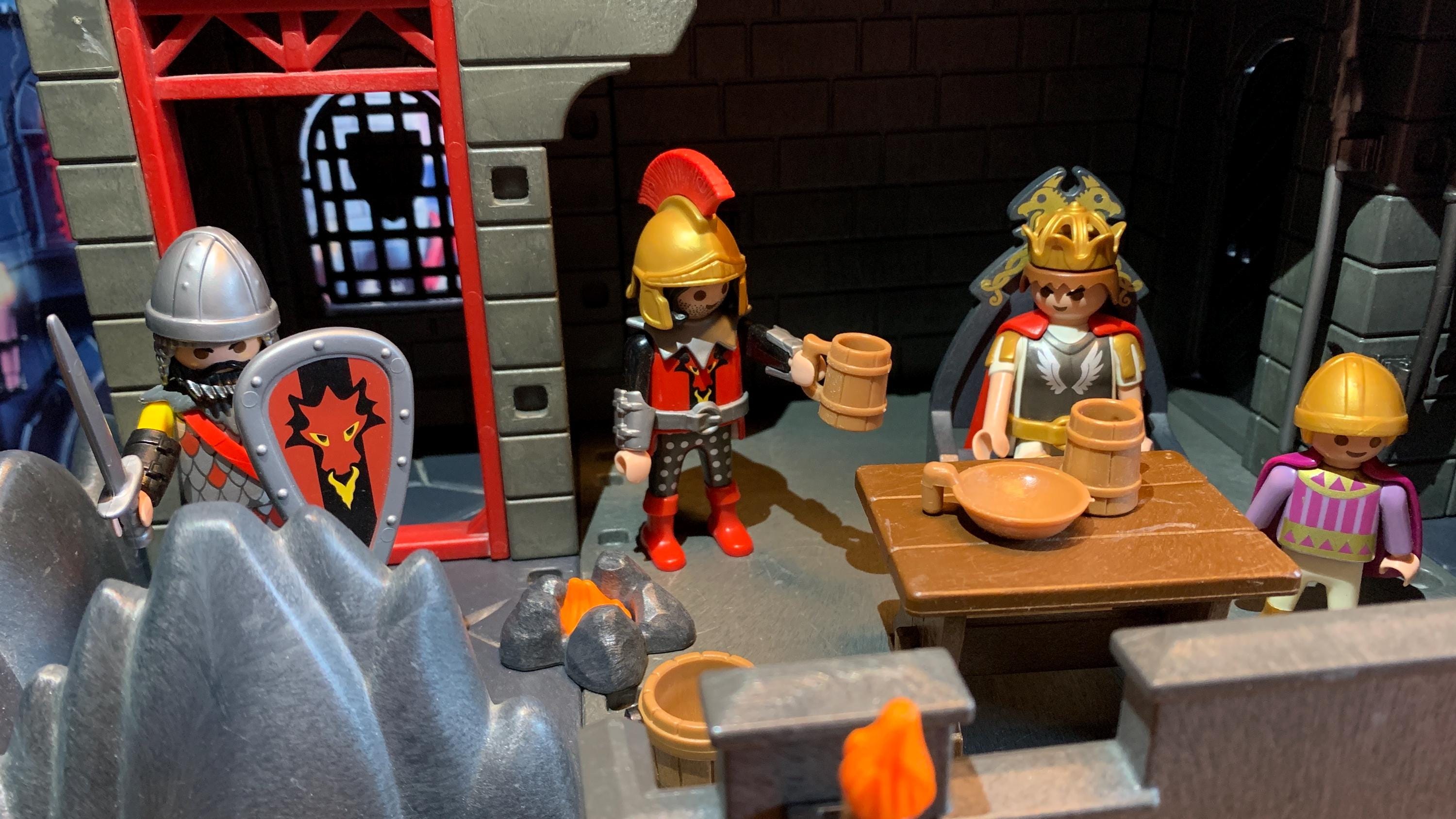 Playmobil Castle 3269 + Big Red Dragon 3327 + Red Knights +