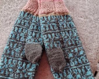Mitaines/gants tricotés à la main. Fabriqué traditionnellement à partir de Lituanie