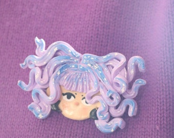 Broche PERSONNALISABLE - tête de poupée -