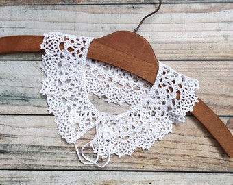 Handmade Crochet Lace Collar: Vintage Victorian Style Accessory
